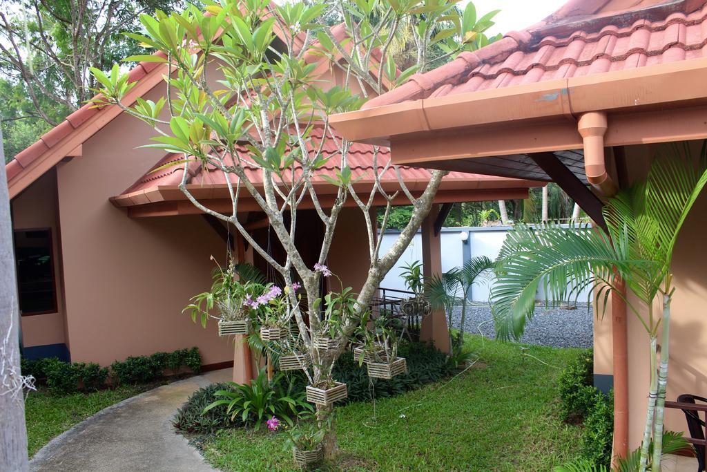 The Resort Happy Elephant Rawai Exterior foto
