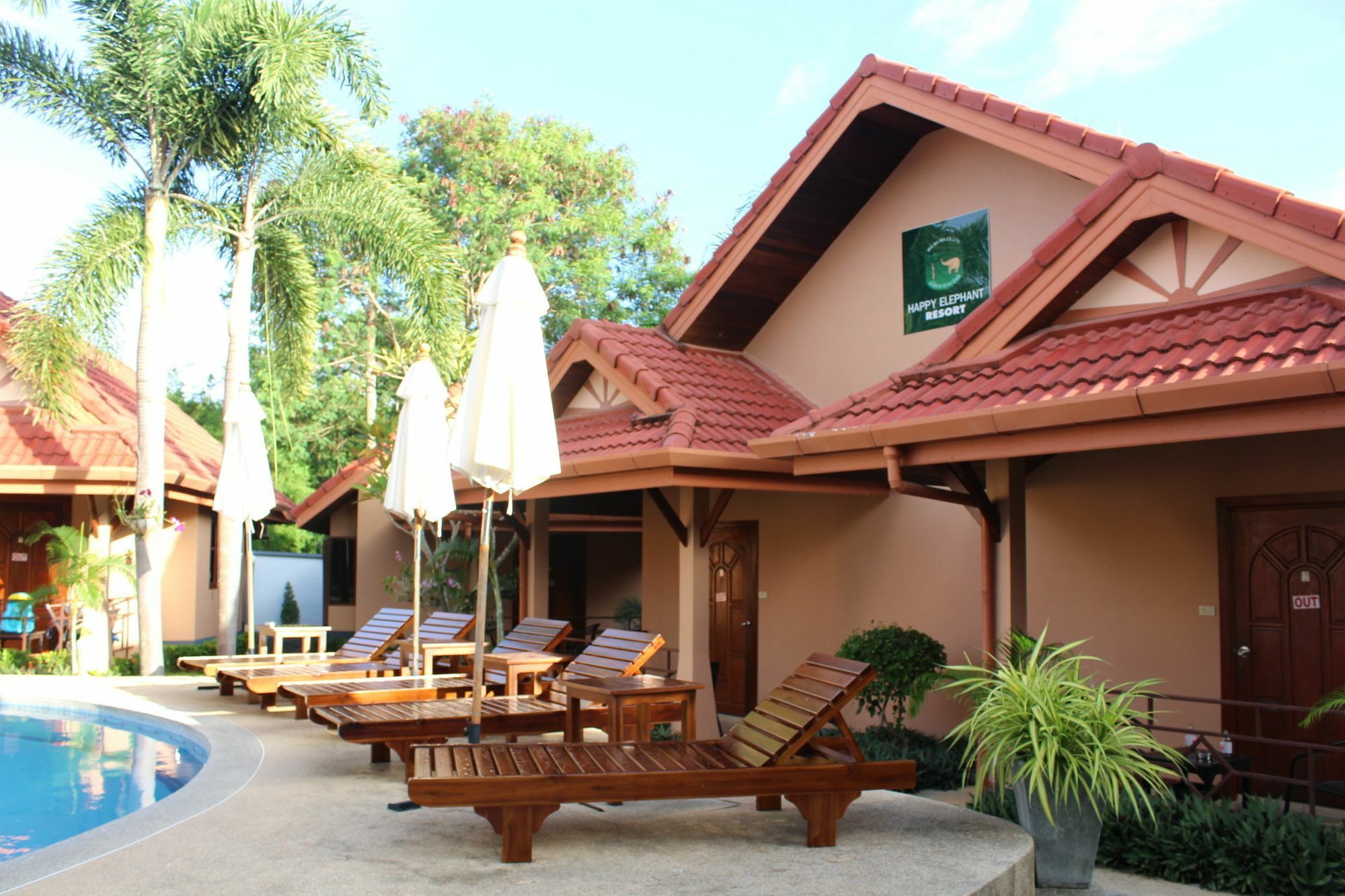 The Resort Happy Elephant Rawai Exterior foto
